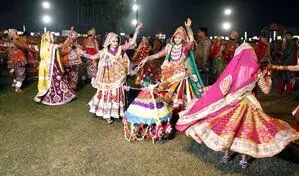 Gujarat ने नवरात्रि की तैयारियां शुरू की, रात भर चलने वाले उत्सवों की अनुमति दी