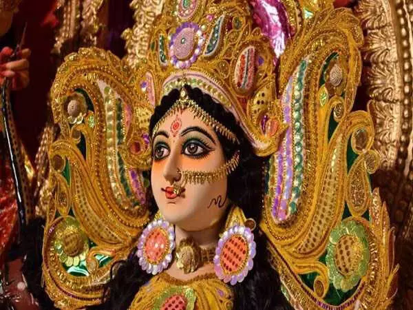 Sharadiya Navratri के दौरान 9 दिनों तक पहनें ये रंग