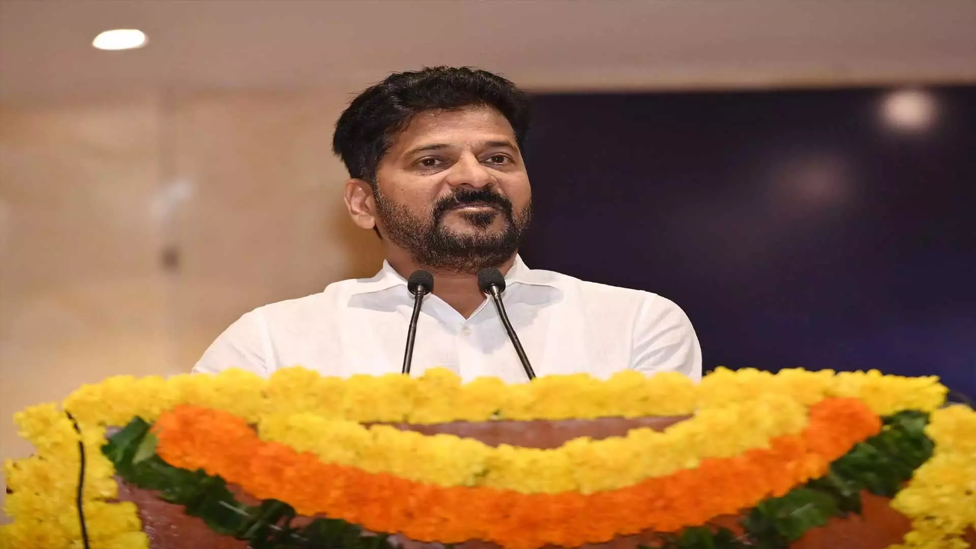 Revanth Reddy ने महात्मा गांधी को श्रद्धांजलि दी