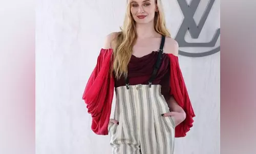 एकल माँ होना बहुत संघर्षपूर्ण है: Sophie Turner
