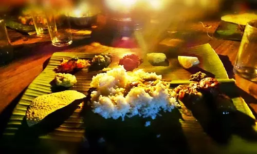 Kala Mahotsav में पूर्वोत्तर व्यंजनों ने खाने के शौकीनों को लुभाया Kala Mahotsav में पूर्वोत्तर व्यंजनों ने खाने के शौकीनों को लुभाया