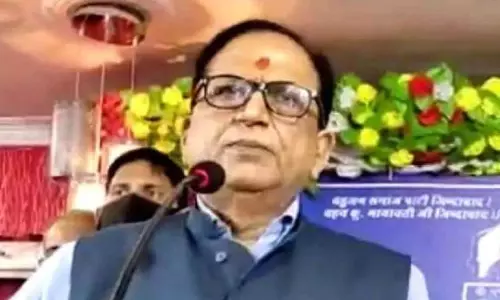 Prayagraj: हाईकोर्ट बार एसोसिएशन सतीश चंद्र मिश्रा के खिलाफ अवमानना पर नाराज़ Prayagraj: हाईकोर्ट बार एसोसिएशन सतीश चंद्र मिश्रा के खिलाफ अवमानना पर नाराज़
