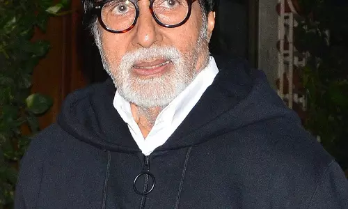 Amitabh बच्चन पढ़ाई में औसत रहे