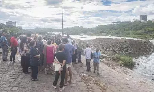 Pune: मालिक संपत्ति की बाड़ लगाने की लागत पीएमसी को देंगे Pune: मालिक संपत्ति की बाड़ लगाने की लागत पीएमसी को देंगे