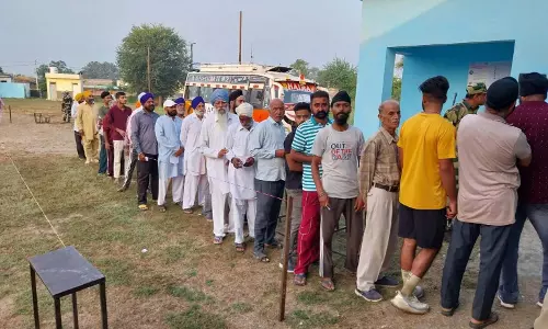 Jammu: जम्मू-कश्मीर विधानसभा चुनाव के अंतिम चरण के लिए मतदान शुरू Jammu: जम्मू-कश्मीर विधानसभा चुनाव के अंतिम चरण के लिए मतदान शुरू