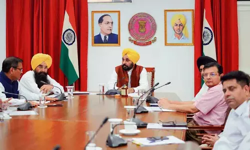 CM Mann का दावा, 2020 से राज्य भर में खेतों में आग लगाने की घटनाओं में 52 फीसदी की कमी CM Mann का दावा, 2020 से राज्य भर में खेतों में आग लगाने की घटनाओं में 52 फीसदी की कमी