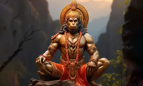 Hanuman Aarti: मंगलवार को करें हनुमान की विशेष पूजा, दूर होंगे संकट