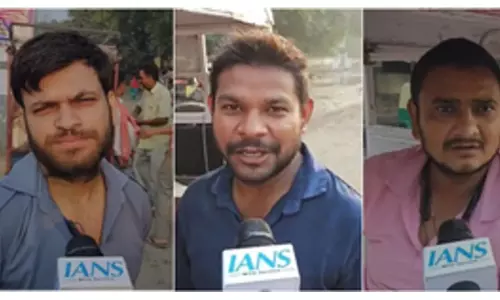 दिल्ली सरकार का दीपावली तक सड़कों को गड्ढा मुक्त करने का संकल्प, फिर भी जनता में नाराजगी दिल्ली सरकार का दीपावली तक सड़कों को गड्ढा मुक्त करने का संकल्प, फिर भी जनता में नाराजगी