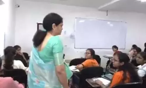 महिला आयोग ने Madhapur श्री चैतन्य कॉलेज को समन जारी किया