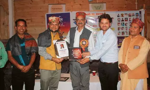 Chandigarh: बाल अभिरुचियों पर आधारित काव्य पुस्तक का विमोचन