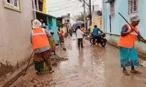 Telangana: सफाई कर्मचारियों के लिए स्वास्थ्य शिविर Telangana: सफाई कर्मचारियों के लिए स्वास्थ्य शिविर