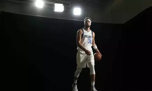 डलास मावेरिक्स NBA चैंपियनशिप की दौड़ में डलास मावेरिक्स NBA चैंपियनशिप की दौड़ में