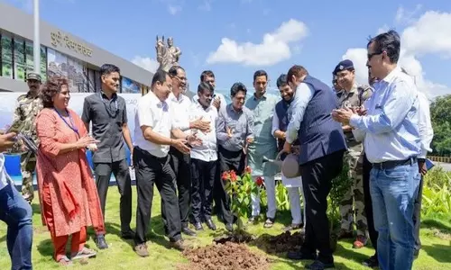 Pune हवाई अड्डे पर अंतर्राष्ट्रीय नागरिक उड्डयन संगठन की 80वीं वर्षगांठ के अवसर पर वृक्षारोपण अभियान Pune हवाई अड्डे पर अंतर्राष्ट्रीय नागरिक उड्डयन संगठन की 80वीं वर्षगांठ के अवसर पर वृक्षारोपण अभियान
