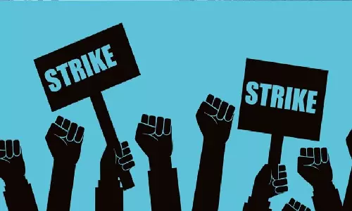 Dharmshala: श्रमिकों ने ‘श्रम-विरोधी’ कानूनों के खिलाफ प्रदर्शन किया