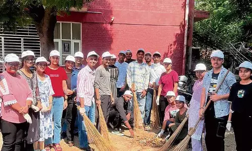 Jalandhar: कॉलेज में स्वच्छता अभियान चलाया गया