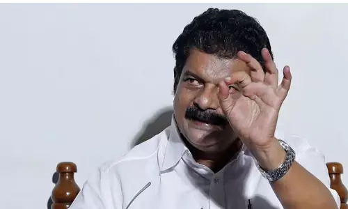 Kerala के मुख्यमंत्री आरएसएस के साथ गठबंधन बनाने के लिए कारण तलाश रहे
