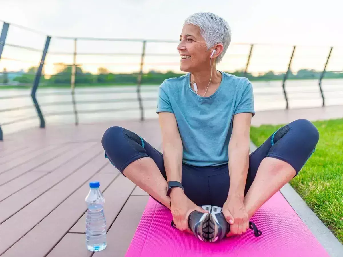 Lifestyle: बढ़ती उम्र में हमेशा फिट रहने के लिए ऐसे रखें खुदका ख्याल Lifestyle: बढ़ती उम्र में हमेशा फिट रहने के लिए ऐसे रखें खुदका ख्याल
