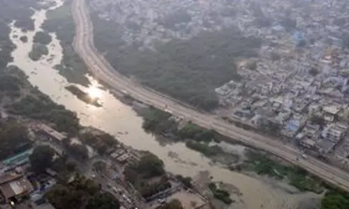 Hyderabad: मूसी नदी के किनारे अवैध रूप से बने घरों को गिराने का काम शुरू