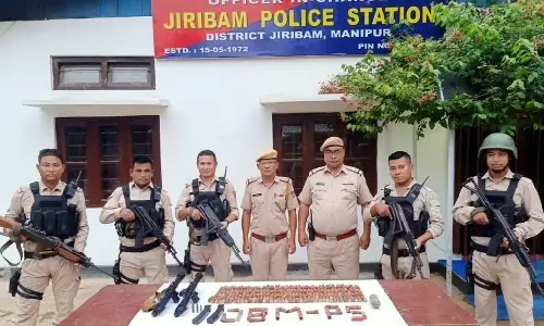 Manipur : सुरक्षा बलों ने पहाड़ी और घाटी जिलों में हथियार और गोला-बारूद बरामद किया