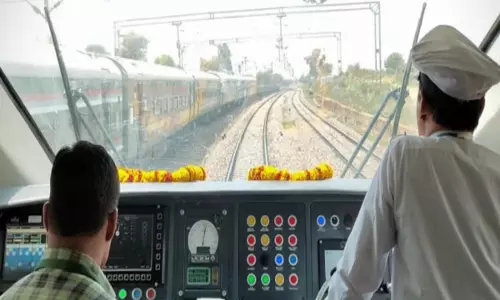 Kerala Loco Pilot: चमत्कारिक ढंग से ट्रेन के आगे गिरे व्यक्ति को बचाया