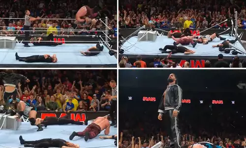 WWE रॉ:  रिंग ढहने के बाद सैथ रॉलिंस ने की चौंकाने वाली वापसी, वीडियो...
