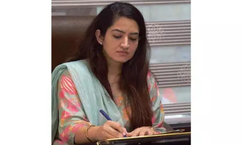 DEO उधमपुर ने चुनाव ड्यूटी में लापरवाही बरतने पर 2 सरकारी कर्मचारियों को निलंबित किया