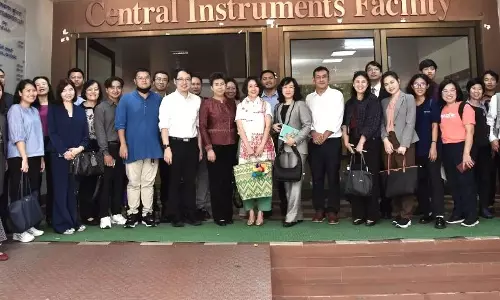 Assam : थाईलैंड मजबूत द्विपक्षीय संबंधों के लिए आईआईटी-गुवाहाटी के साथ सहयोग करना चाहता Assam : थाईलैंड मजबूत द्विपक्षीय संबंधों के लिए आईआईटी-गुवाहाटी के साथ सहयोग करना चाहता