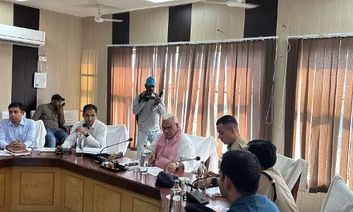Jaipur: गृह राज्य मंत्री ने जिला स्तरीय अधिकारी के साथ की बैठक Jaipur: गृह राज्य मंत्री ने जिला स्तरीय अधिकारी के साथ की बैठक