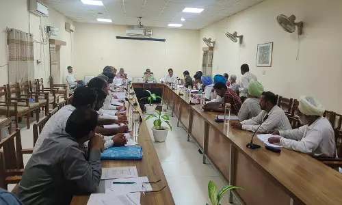 Sri Ganganagar: गंगनहर प्रणाली की जिला जल वितरण समिति जिला स्तरीय रेगुलेशन कमेटी की बैठक आयोजित