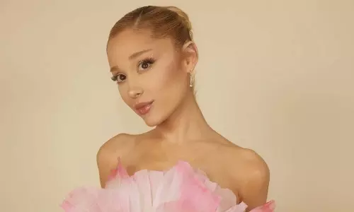 Ariana Grande ने बूब जॉब और ब्राजीलियन बट लिफ्ट की अफवाहों को किया ख़ारिज