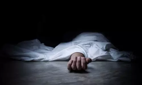 Mumbai: दुर्गंध के चलते वडाला और भांडुप में दो शव मिले Mumbai: दुर्गंध के चलते वडाला और भांडुप में दो शव मिले