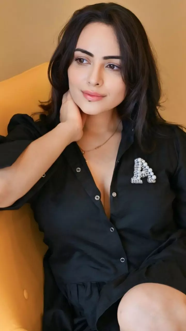 आंचल मुंजाल का कातिलाना अंदाज