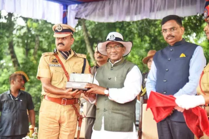 Assam Police Day: राज्यपाल आचार्य 74वें दिवस समारोह में शामिल हुए