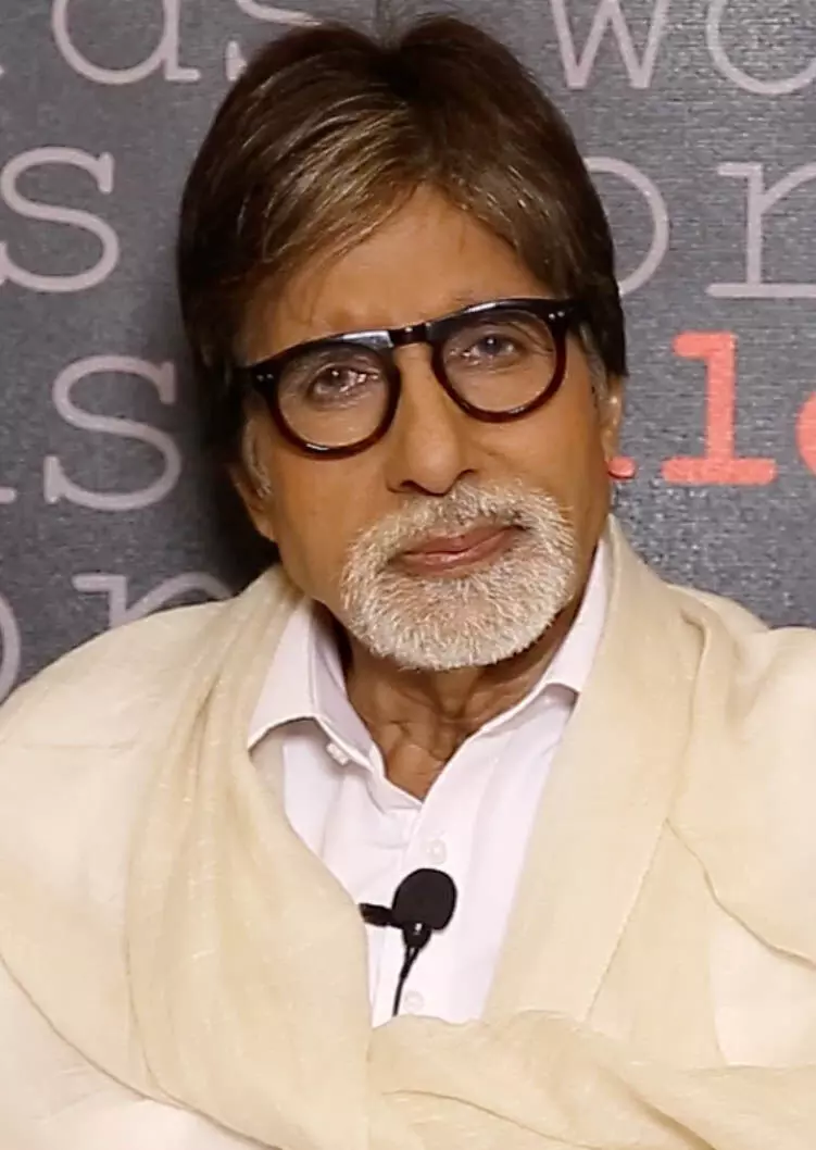 Amitabh Bachchan ने इशारों-इशारों में अपने घर का इतिहास बताया