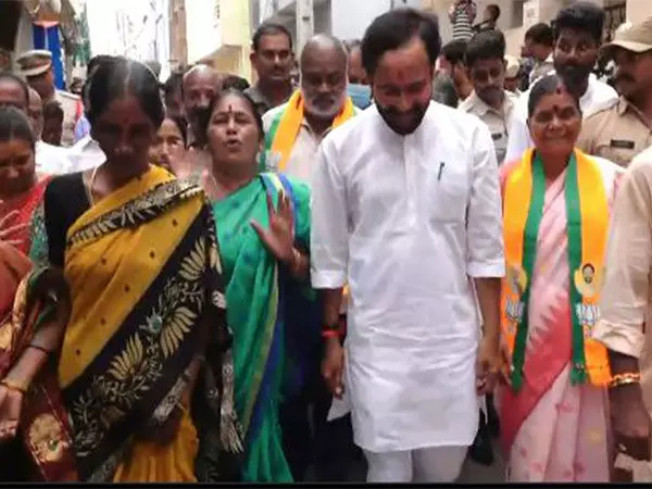 G Kishan Reddy ने मुसी नदी सौंदर्यीकरण परियोजना के बाद स्थानांतरित किए जा रहे परिवारों से मुलाकात की