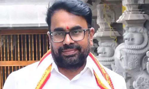 Telangana: लड्डू बनाने में उपयोग किया जाता है प्रमाणित घी Telangana: लड्डू बनाने में उपयोग किया जाता है प्रमाणित घी