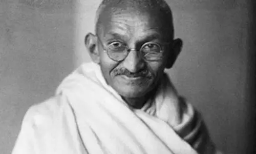 अंतर्राष्ट्रीय अहिंसा दिवस: जब गांधी जी के आदर्शों के कारण, दुनिया ने गीता के श्लोक को आधा पढ़ना शुरू कर दिया