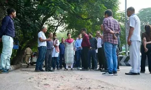 Delhi: दिल्ली के मंत्रियों का सड़कों का निरीक्षण जारी