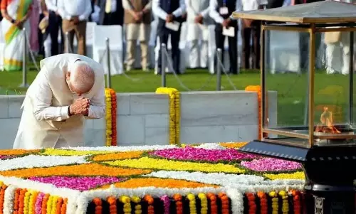 PM Modi ने गांधी, शास्त्री की जयंती पर उन्हें श्रद्धांजलि दी PM Modi ने गांधी, शास्त्री की जयंती पर उन्हें श्रद्धांजलि दी