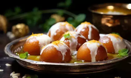 Navratri Prasad Recipe 2024: नवरात्रि में मां के लिए बनाएं ये प्रसाद