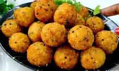 Rava Balls: वीकेंड पर बनाएं मसालेदार  रवा बॉल्स