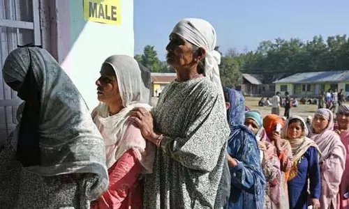 jammu: चुनाव में कुल मतदान का आंकड़ा 2014 के उच्च स्तर से कम रह सकता jammu: चुनाव में कुल मतदान का आंकड़ा 2014 के उच्च स्तर से कम रह सकता