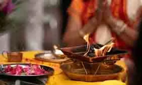 Sarva Pitru Amavasya 2024: सर्वपितृ अमावस्या आज , पितरों की कृपा पाने के करें अचूक उपाय