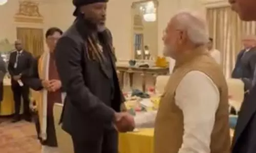 दिग्गज बल्लेबाज क्रिस गेल ने PM Modi से मुलाकात की दिग्गज बल्लेबाज क्रिस गेल ने PM Modi से मुलाकात की