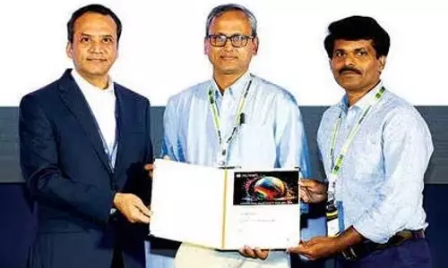 KERALA : मातृभूमि को भारतीय प्रिंटर्स शिखर सम्मेलन में ‘अंतर्राष्ट्रीय गुणवत्ता पुरस्कार’ मिला