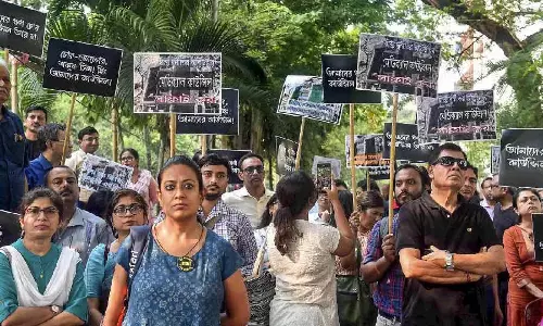 डॉक्टरों की हड़ताल पर कांग्रेस ने TMC-BJP का साथ दिया