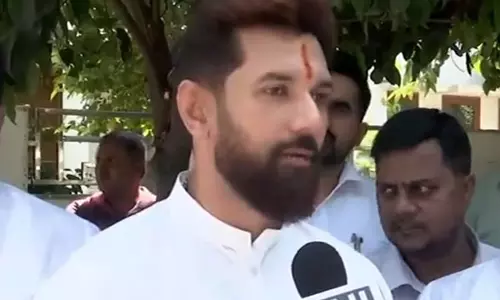 दुनिया की कोई ताकत मुझे मेरे प्रधानमंत्री से अलग नहीं कर सकती: Chirag Paswan दुनिया की कोई ताकत मुझे मेरे प्रधानमंत्री से अलग नहीं कर सकती: Chirag Paswan