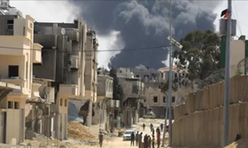 Gaza में शरणार्थी शिविर पर इजरायली हवाई हमले में तीन फिलिस्तीनी मारे गए
