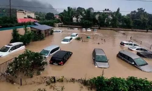 Nepal Disaster: मृतकों की संख्या में हुई बढ़ोतरी, भारी नुकसान का अनुमान Nepal Disaster: मृतकों की संख्या में हुई बढ़ोतरी, भारी नुकसान का अनुमान