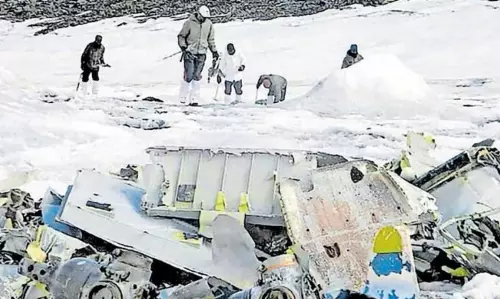 KERALA : रोहतांग दर्रे पर भारतीय वायुसेना के विमान दुर्घटना KERALA : रोहतांग दर्रे पर भारतीय वायुसेना के विमान दुर्घटना